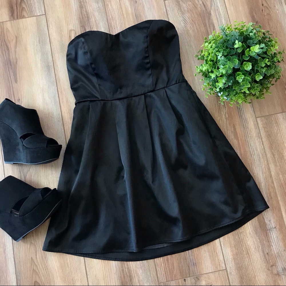 Forever 21 Strapless Dress